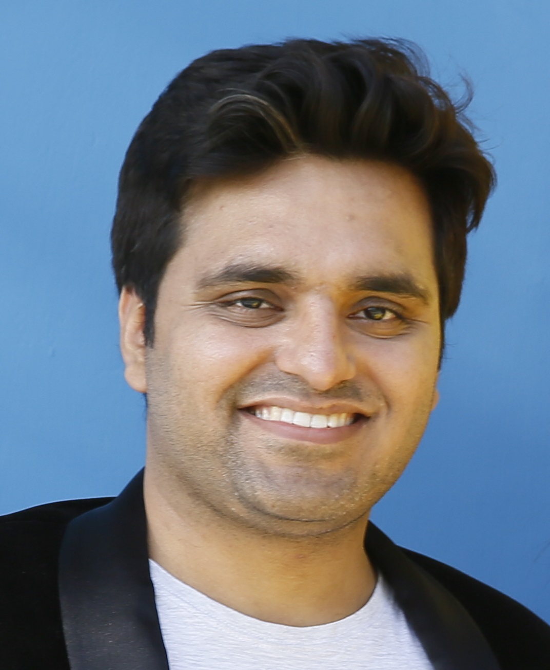 Dr. Mohit Makkar